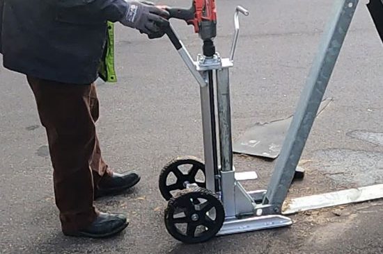 Pin-Pulla by Chester Brown Industries